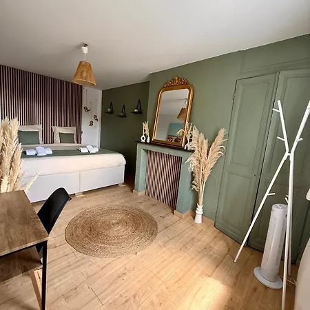 Place Delta Malo Apartment